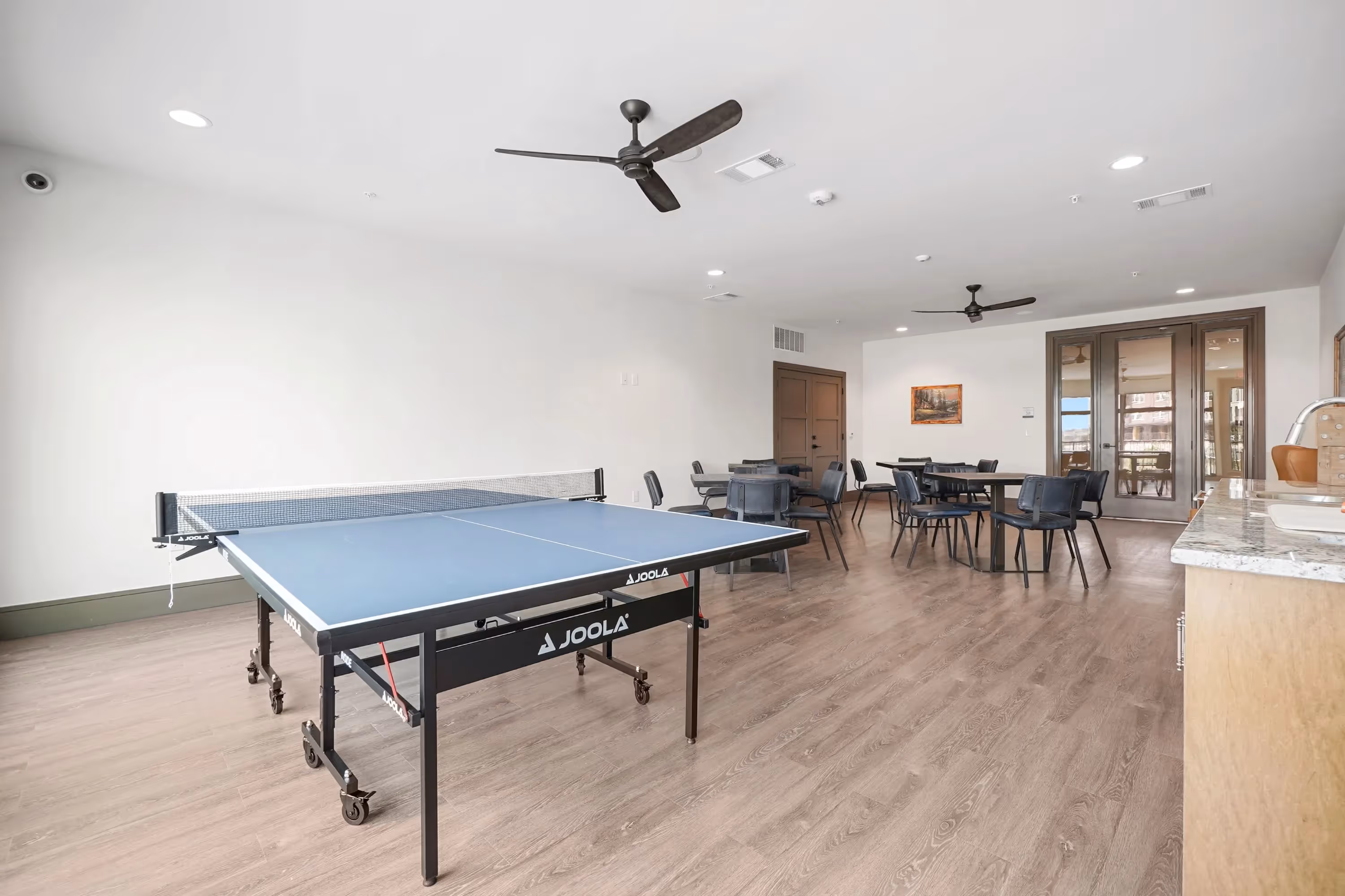 Gameroom table tennis