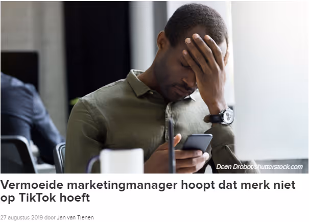 de-speld-vermoeide-marketingmanager