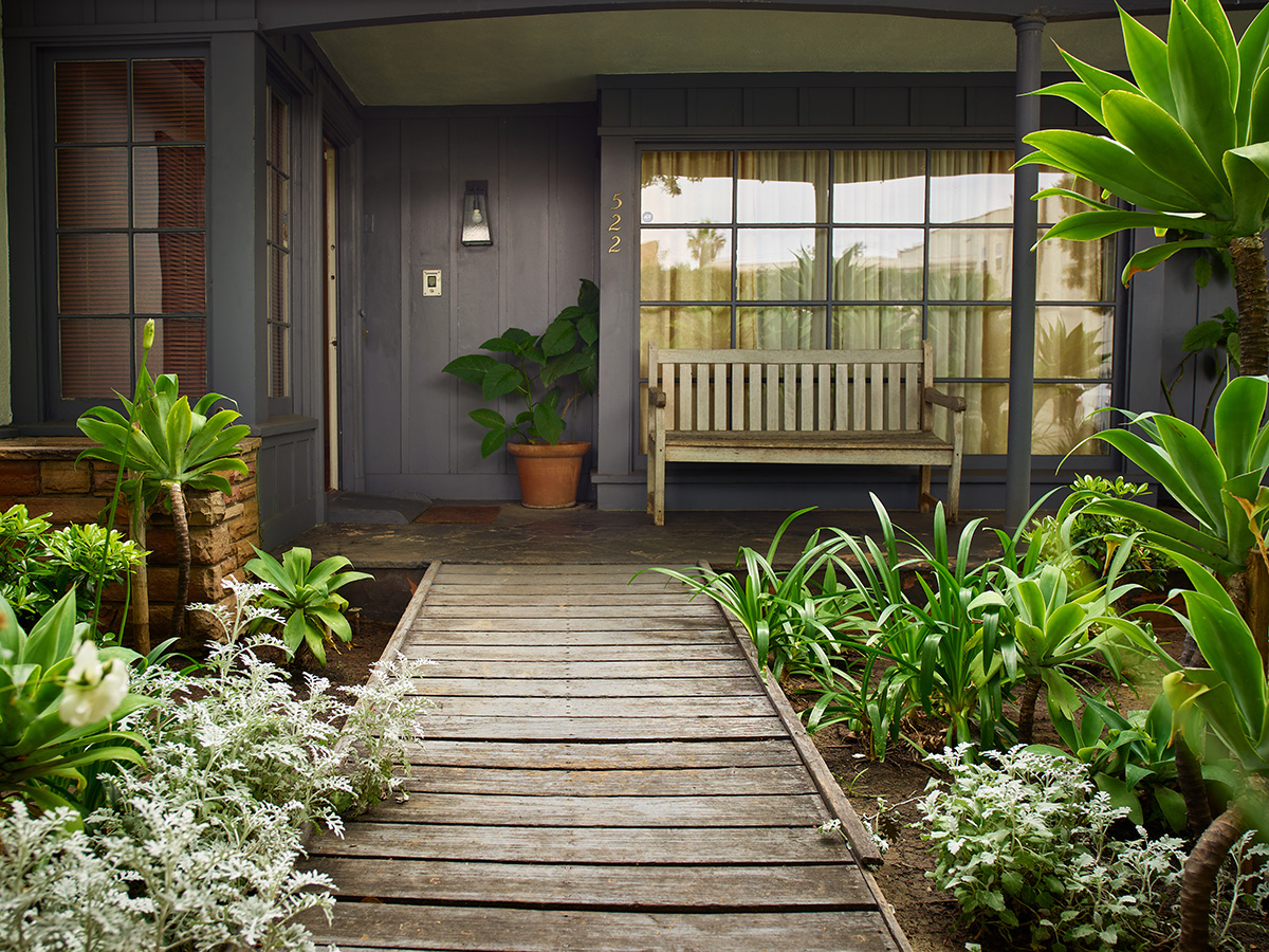 Entry walkway