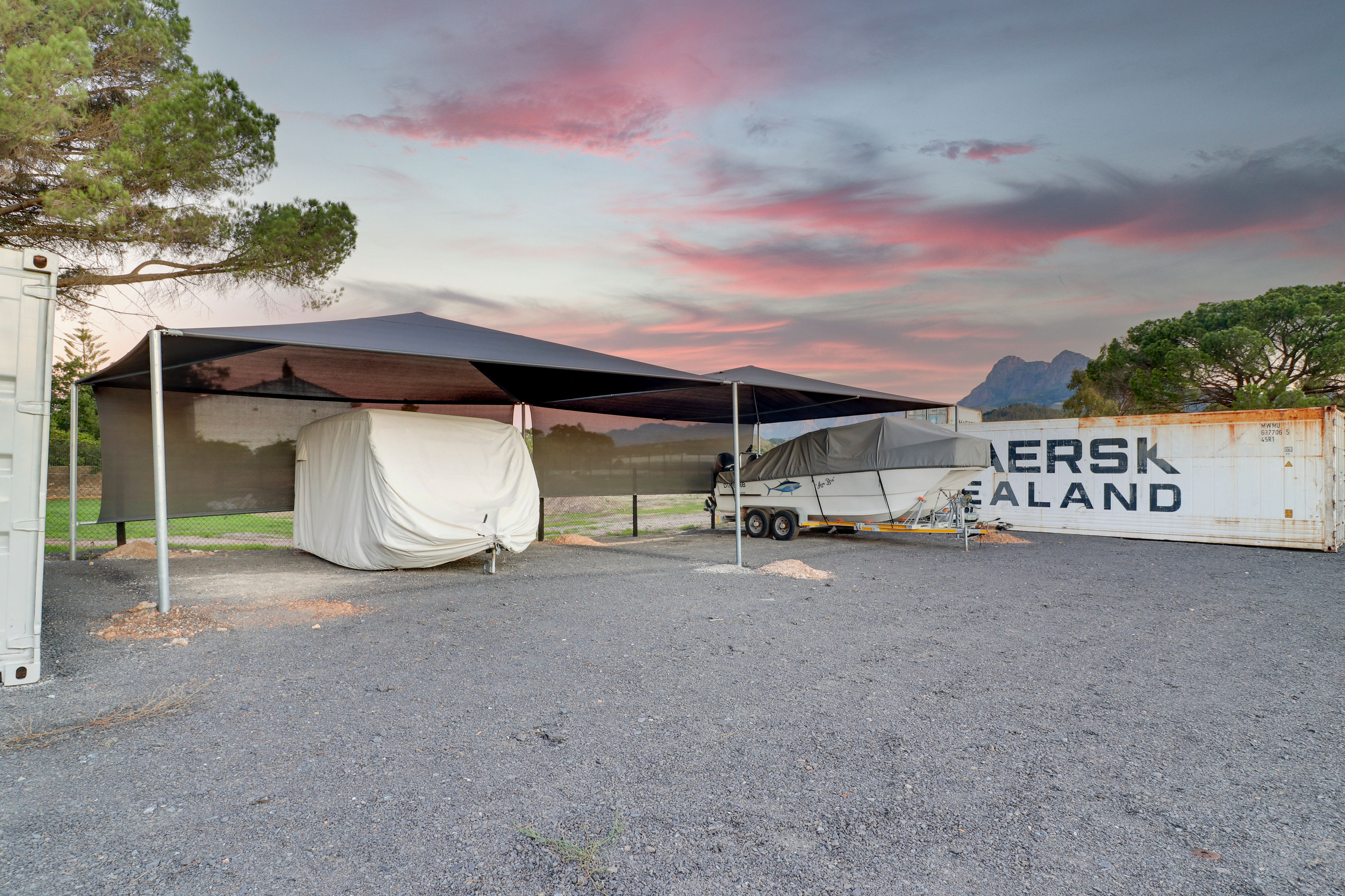 Safe and convenient Paarl storage units for home and business.