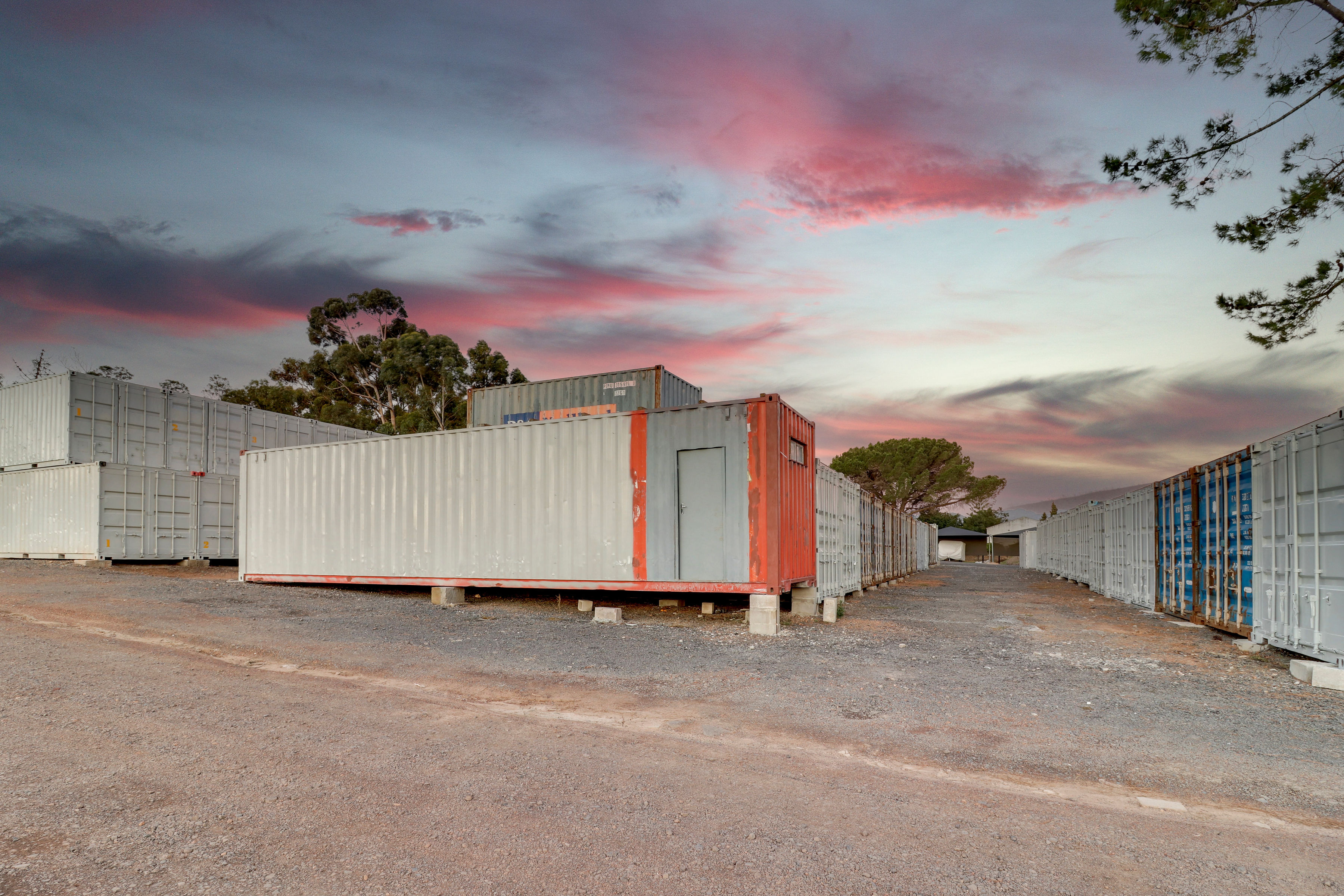 Clean and well-maintained self-storage site in Paarl.