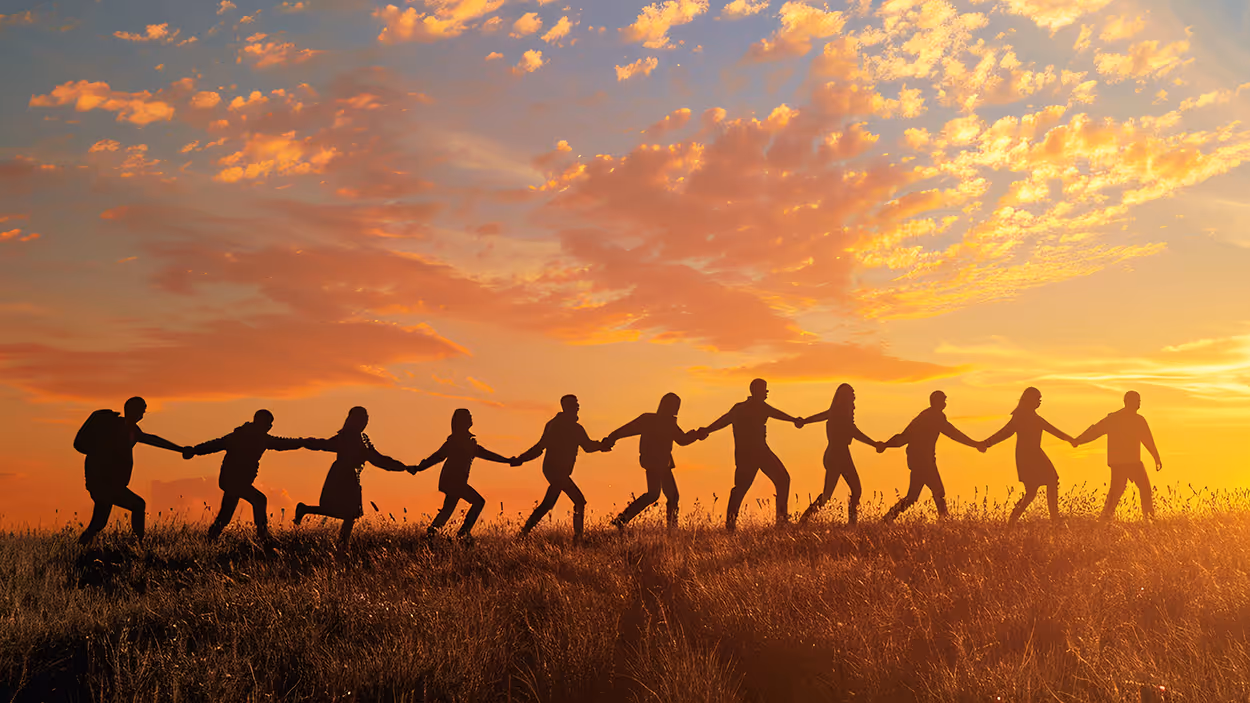 Group of people hiking. Kairos Counseling & Family Therapy in Dallas, TX