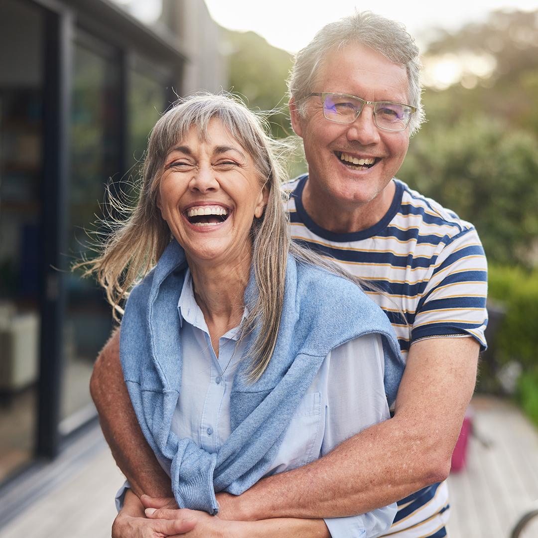 Couple smiling. Kairos Counseling & Family Therapy in Dallas tx and new mexico