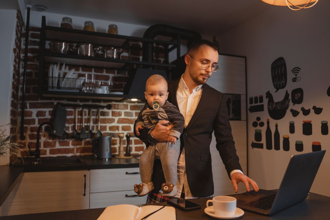 A working parent fitting a session in from home.