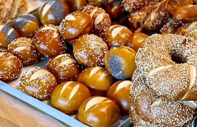 Discover this versatile way to make fast dough