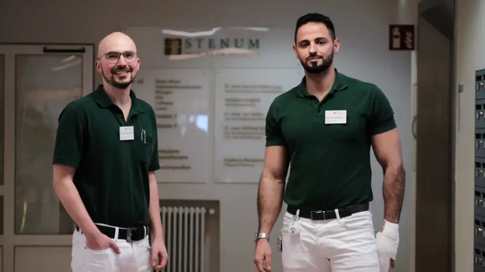 STENUM – Fachklinik für Orthopädie – 2 Männer