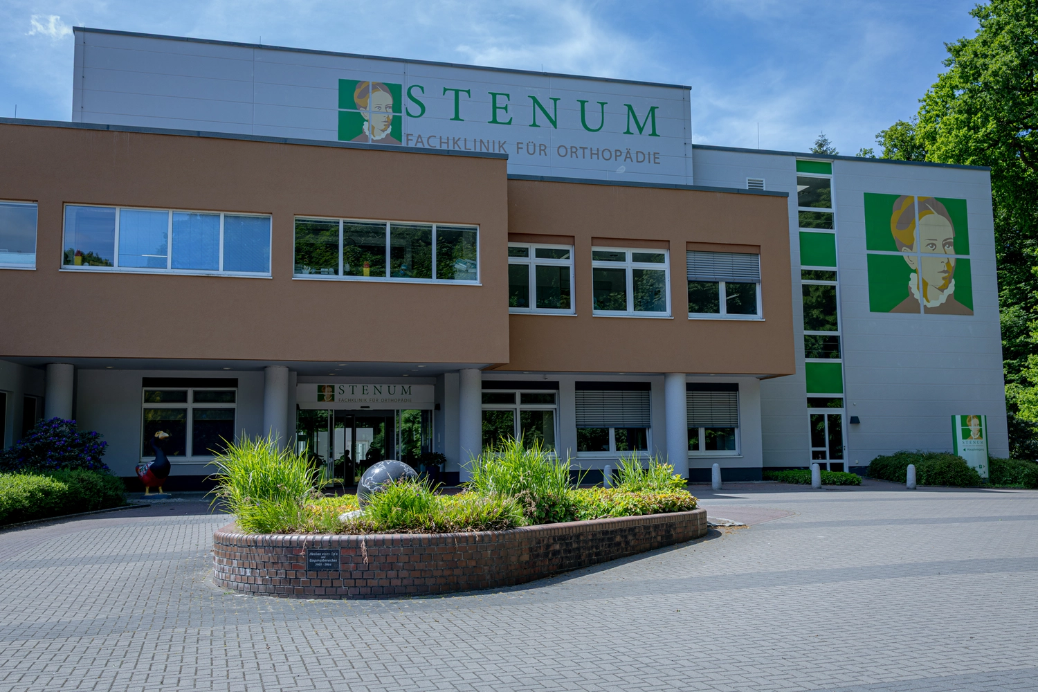 STENUM – Fachklinik für Orthopädie – Gebäudefront