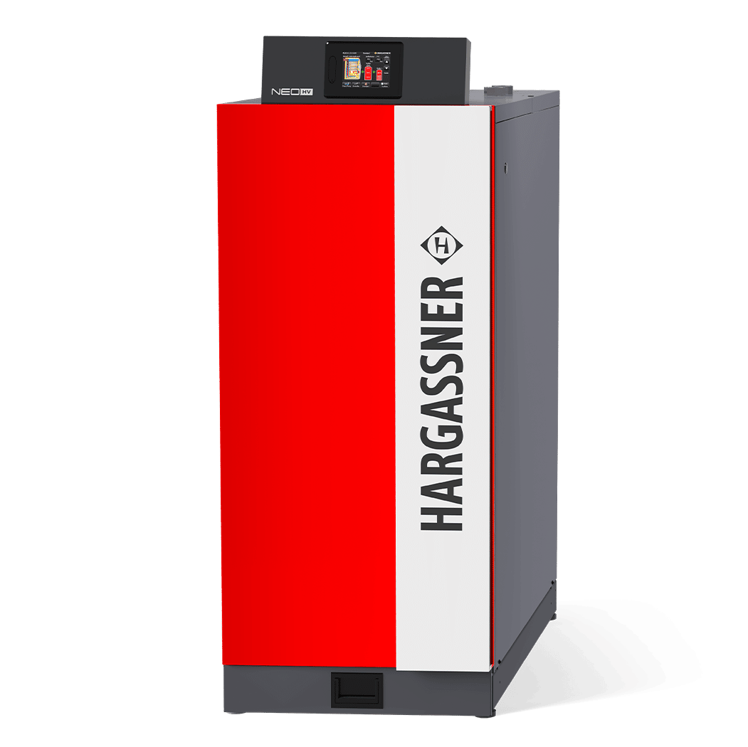 Sončni paneli na strehi družinske hiše - sončna elektrarna za trajnost in ugodno ceno