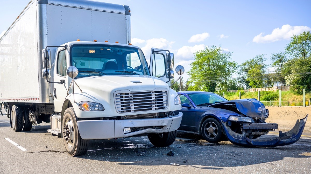 Collision camion voiture