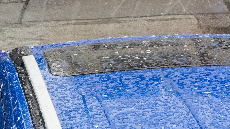 Impact grele toit voiture