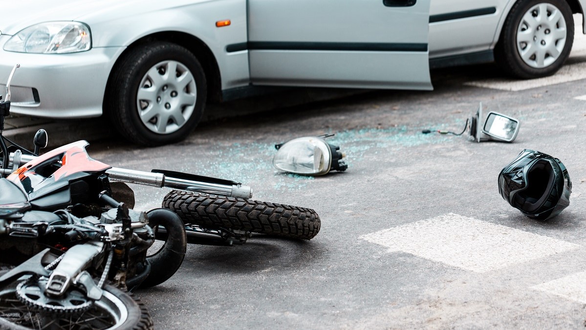 Collision voiture et deux roues