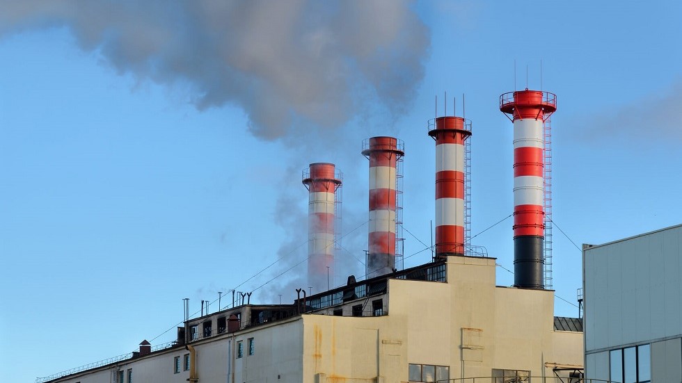 Fumee cheminee usine