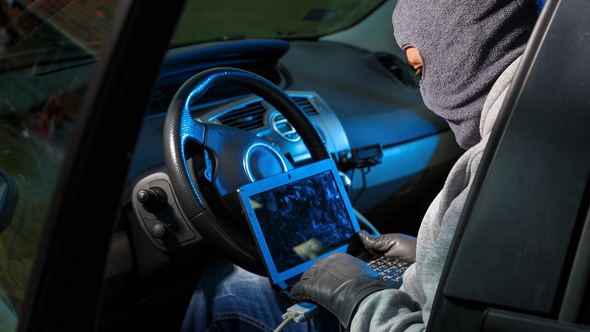 Vol de voiture et accident avant declaration