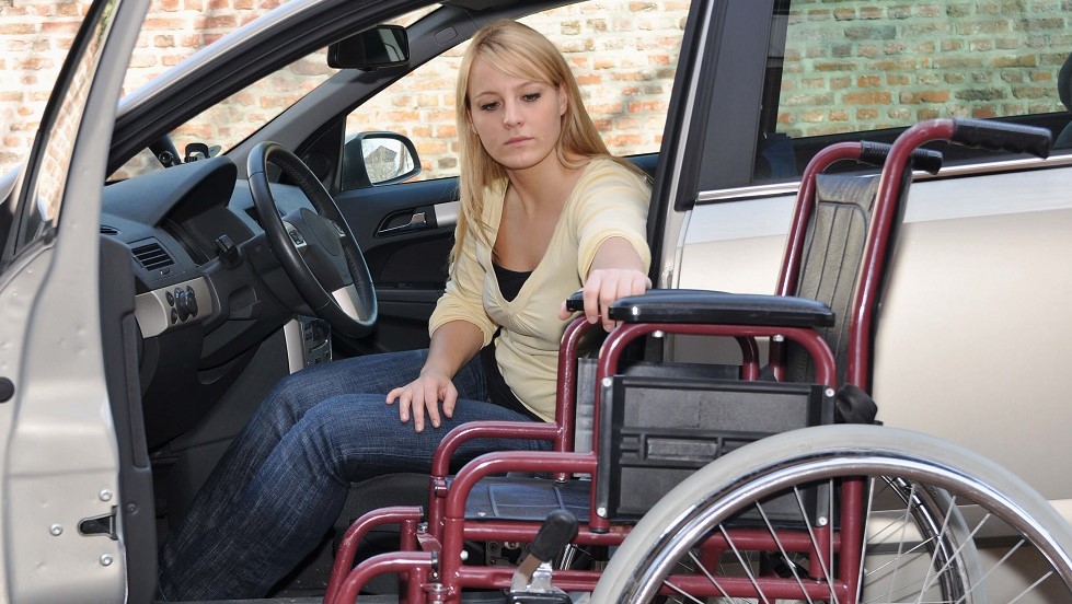 Conductrice situation handicap voiture