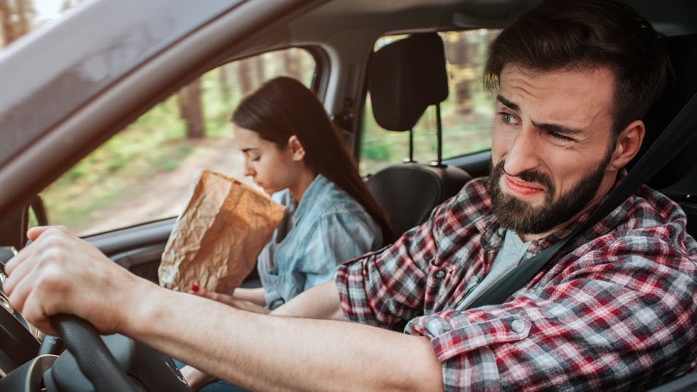 Passagere malade en voiture