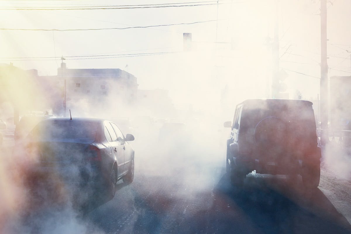 Voitures polluantes en agglomeration