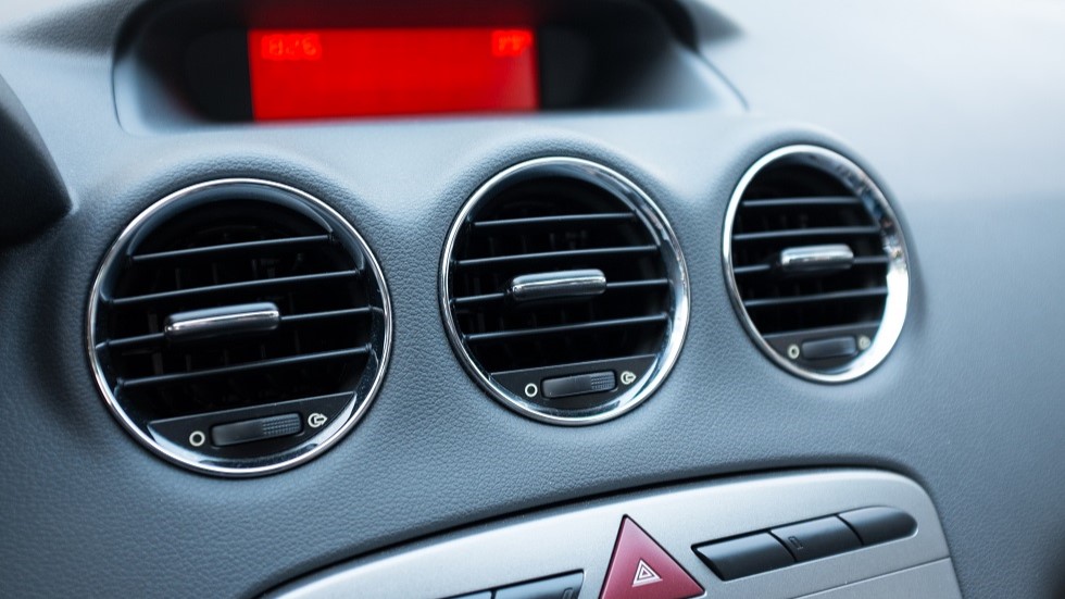 Grilles de ventilation d une voiture