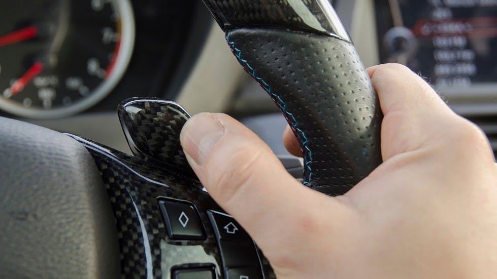 Commandes palettes volant