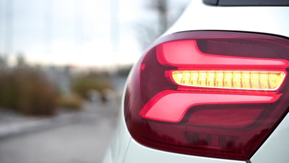 Clignotant voiture active feux detresse