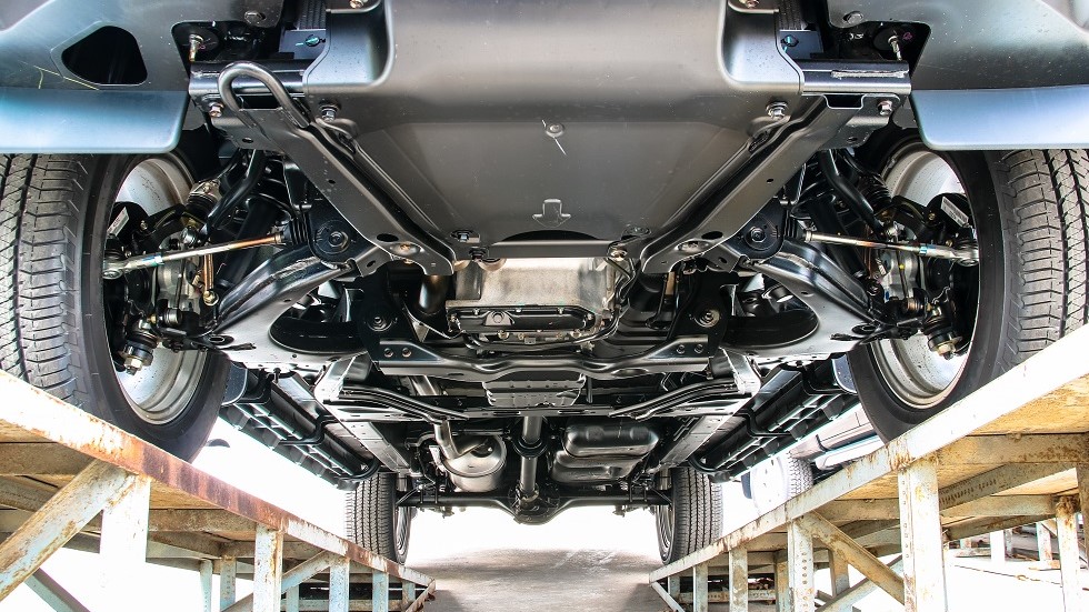 Vision dessous voiture pont levage