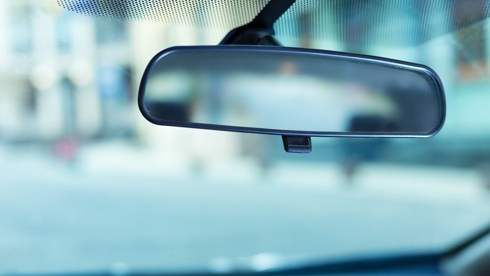 Retroviseur panoramique effet flou