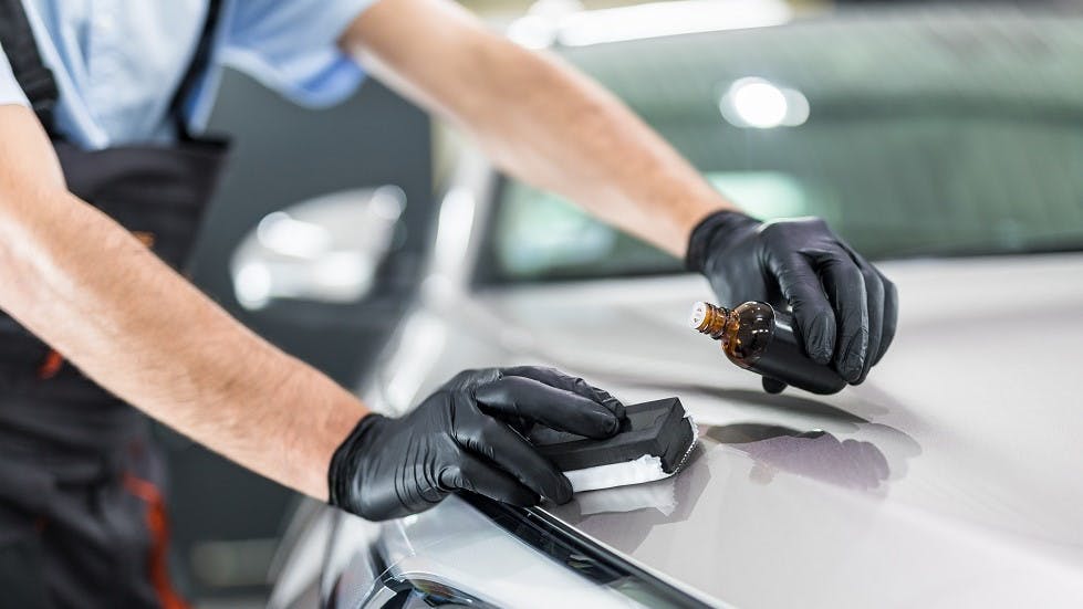 Application traitement ceramique sur une carrosserie