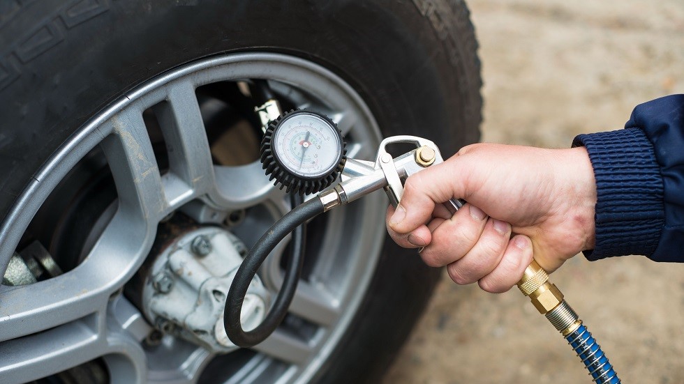 Jauge de pression des pneus