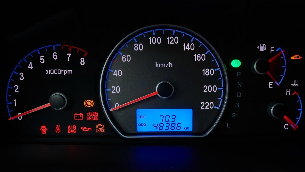 Compteur tableau de bord voiture