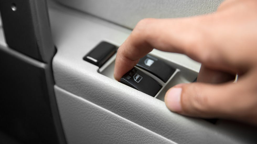 Bouton pour fenetre voiture