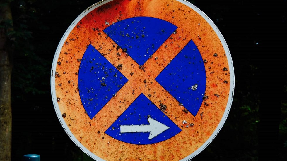 Panneau interdiction stationner supprime