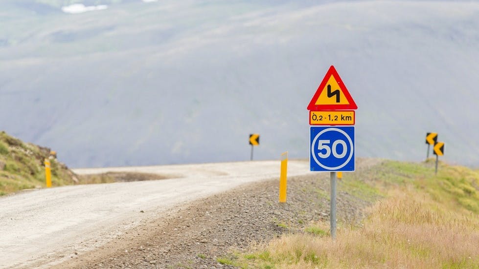 Panneau vitesse conseillee