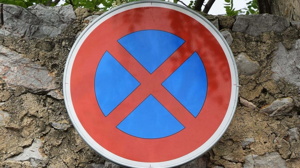 Panneau arret stationnement interdit