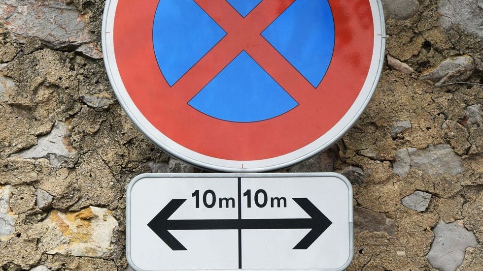 Panonceau mention distance directions