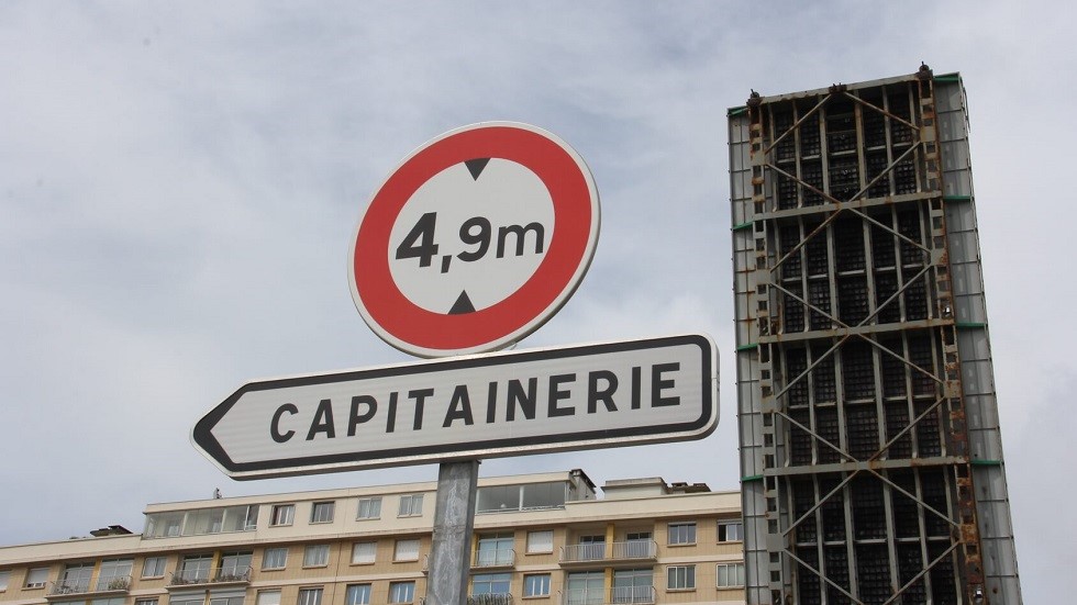 Panneau limite hauteur capitainerie