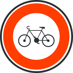 Panneau d'acces interdit aux cycles