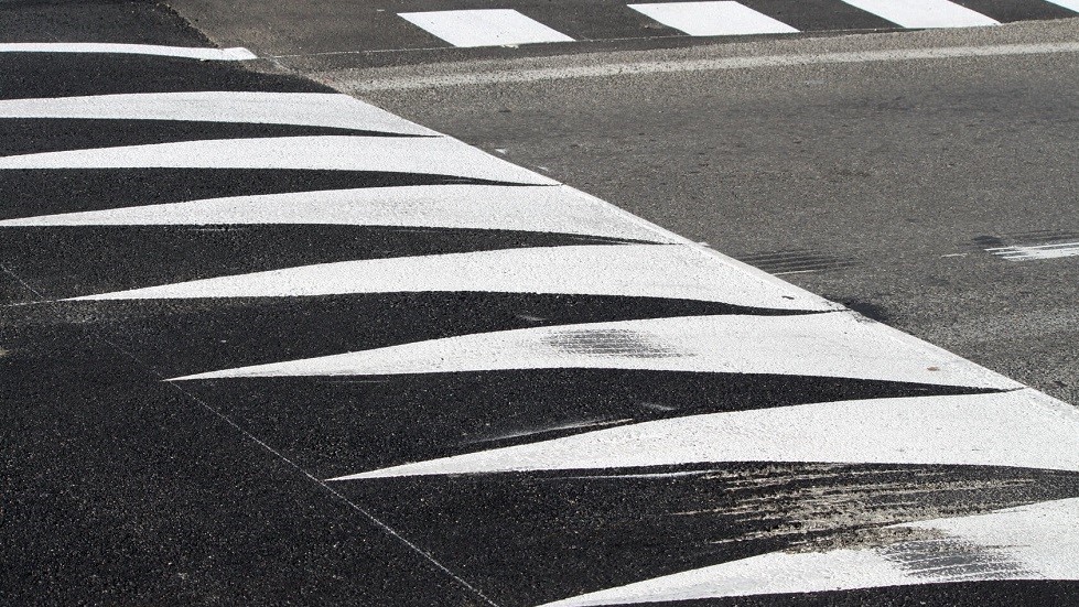 Marquage sol ralentisseur