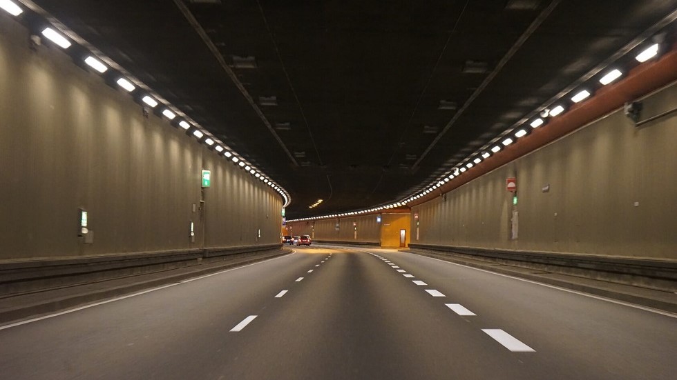 Interieur tunnel sombre