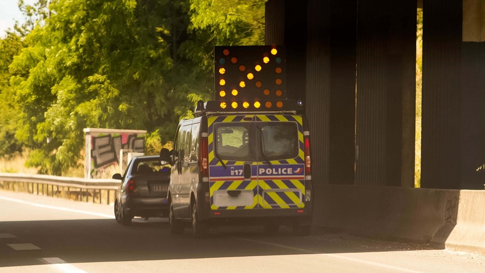 Fleche rabattement police