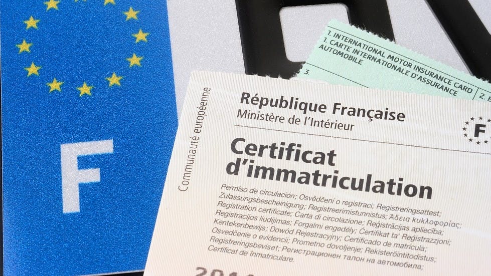 Amende et certificat immatriculation