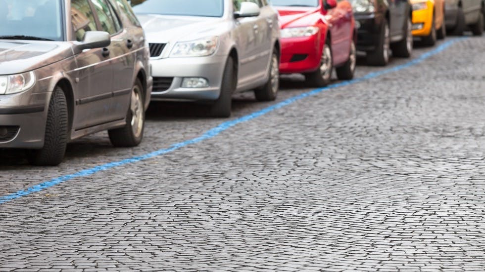 Voitures stationnees en zone bleue