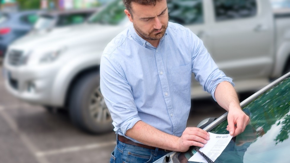 Contravention sur un pare brise