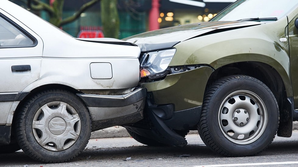 Choc arriere collision voitures