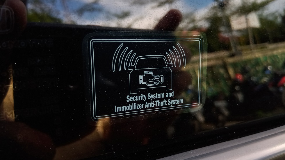 Sticker de voiture indiquant presence dispositif antivol