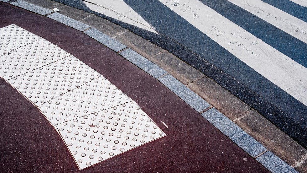 Dispositif tactile de vigilance au sol