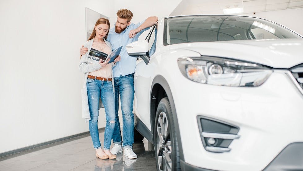 Couple reflexion achat monospace