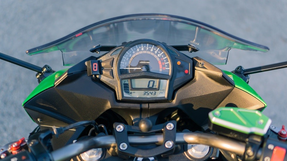 Cadra compte tours moto