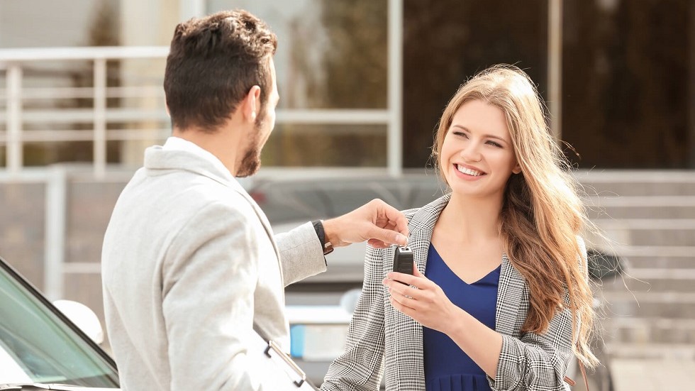 Conductrice achat voiture mandataire