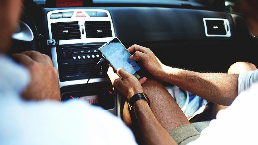 Trajet de covoiturage dans une voiture de location