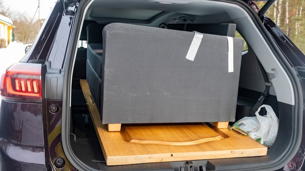 Transport d un canape dans une voiture en covoiturage