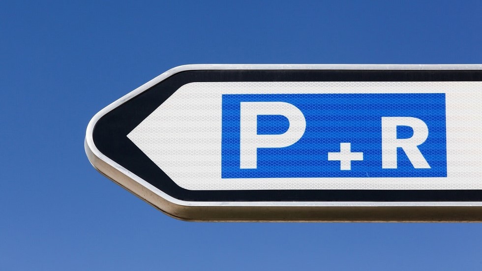 Panneau direction parc relais